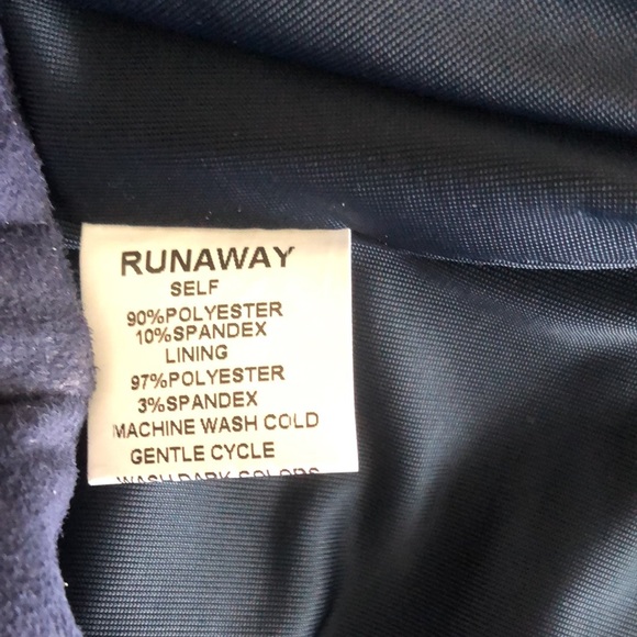 🌎Kendi Boutique Designer Suede Skirt Set in Navy - Picture 8 of 9